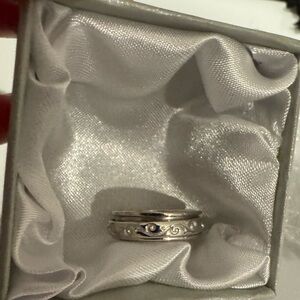 New Sterling Silver Spinner ring Size 5 Men Women Curved design Vine